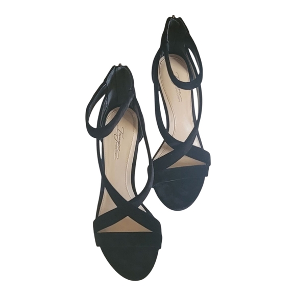 Imagine VINCE CAMUTO Devin Black Velvet Dress Sandals - Size 9.5 - Pre-owned - Picture 7 of 14